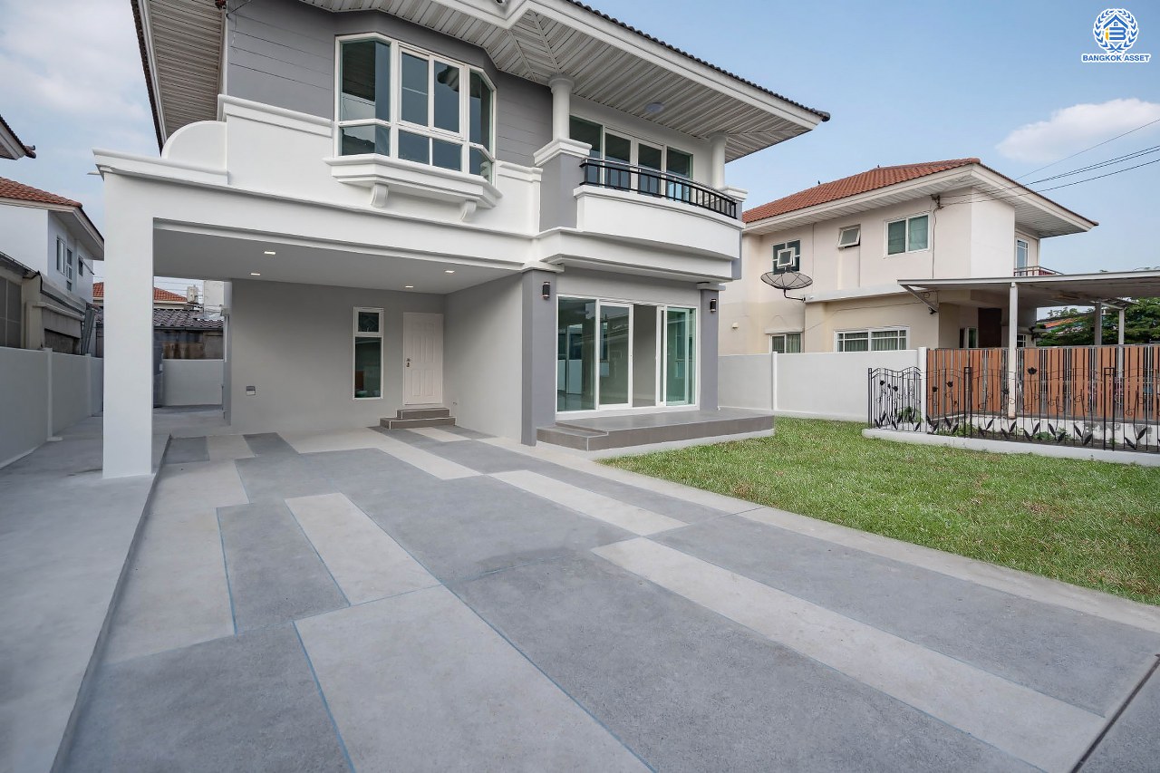 บ้านมือสองตกแต่งใหม่ โครงการ ศุภาลัยการ์เด้นวิลล์ แจ้งวัฒนะ-หลักสี่ เนื้อที่กว่า 63.7 ตร.ว. ฟังก์ชันครบ 3 ห้องนอน 3 ห้องน้ำ 2 ที่จอดรถ บ้านสวย พร้อมเข้าอยู่ ตอบโจทย์ทุกครอบครัว บนทำเลเดินทางสะดวก เข้าสู่ใจกลางเมืองได้อย่างสะดวกสบาย ใกล้ทางด่วนศรีสมานและรถไฟฟ้าสายสีแดง "สถานีดอนเมือง"